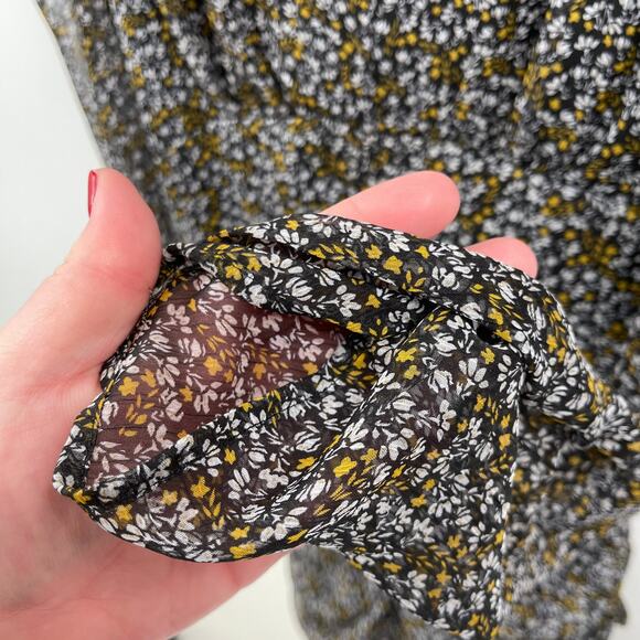 ASTR RUCHED FLORAL FRONT LONG SLEEVE DRESS Size Medium - Picture 4 of 10